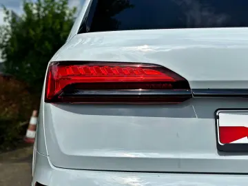 AUDI Q7 50TDI qu S LINE BLACK PANO MEMORY