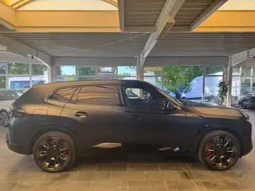 BMW XM Label CARBON BLACK FROZEN