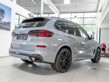 BMW X5 xDrive30d M Sport Pro HuD AHK Pano Stand.