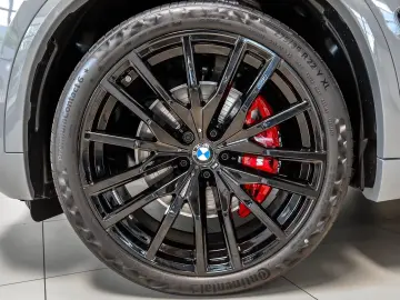 BMW X5 xDrive30d M Sport Pro HuD AHK Pano Stand.