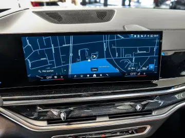 BMW X5 xDrive30d M Sport Pro HuD AHK Pano Stand.