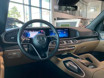 MERCEDES-BENZ GLE 400e AMG Premium Pano Airm. Sbel H…