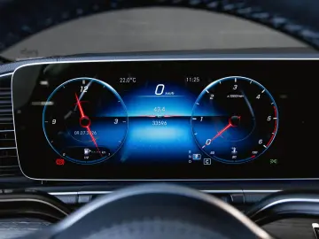 MERCEDES-BENZ GLE 400 d 4M Night Pakek AHK