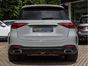 MERCEDES-BENZ GLE 400 e 4M AMG-Sport Pano AHK Night …
