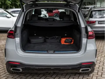 MERCEDES-BENZ GLE 400 e 4M AMG-Sport Pano AHK Night …