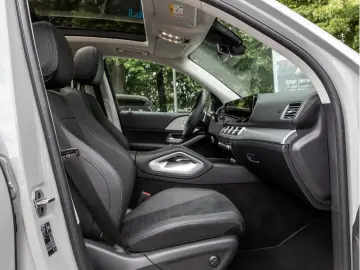 MERCEDES-BENZ GLE 400 e 4M AMG-Sport Pano AHK Night …