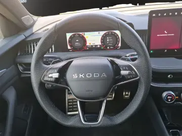 SKODA Superb Lim. 2.0 TDI DSG 4x4 Sportline CANTON AHK