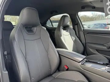 SKODA Superb IV 1.5 TSI iV DSG Sportline AHK 360 HeadU