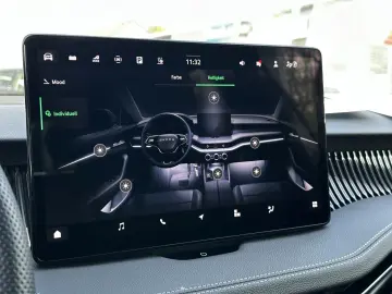 SKODA Superb IV 1.5 TSI iV DSG Sportline AHK 360 HeadU