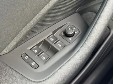 SKODA Superb IV 1.5 TSI iV DSG Sportline AHK 360 HeadU