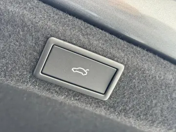 SKODA Superb IV 1.5 TSI iV DSG Sportline AHK 360 HeadU