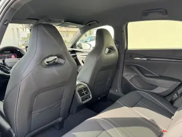 SKODA Superb IV 1.5 TSI iV DSG Sportline AHK 360 HeadU