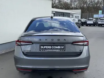 SKODA Superb IV 1.5 TSI iV DSG Sportline AHK 360 HeadU