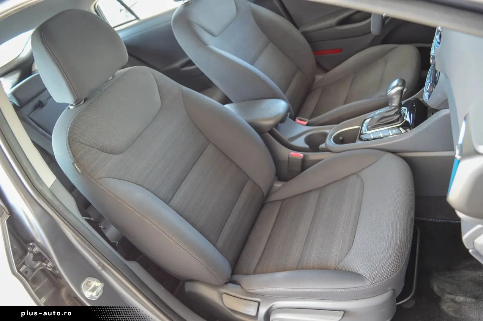 2019 Hyundai Ioniq 1.6 Hybrid 141 CP   RATE FIXE   Garanție