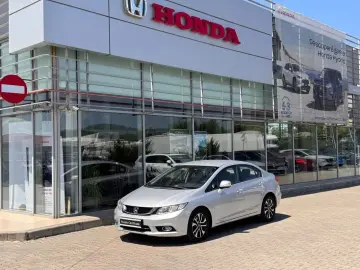 Honda Civic 4D Es At
