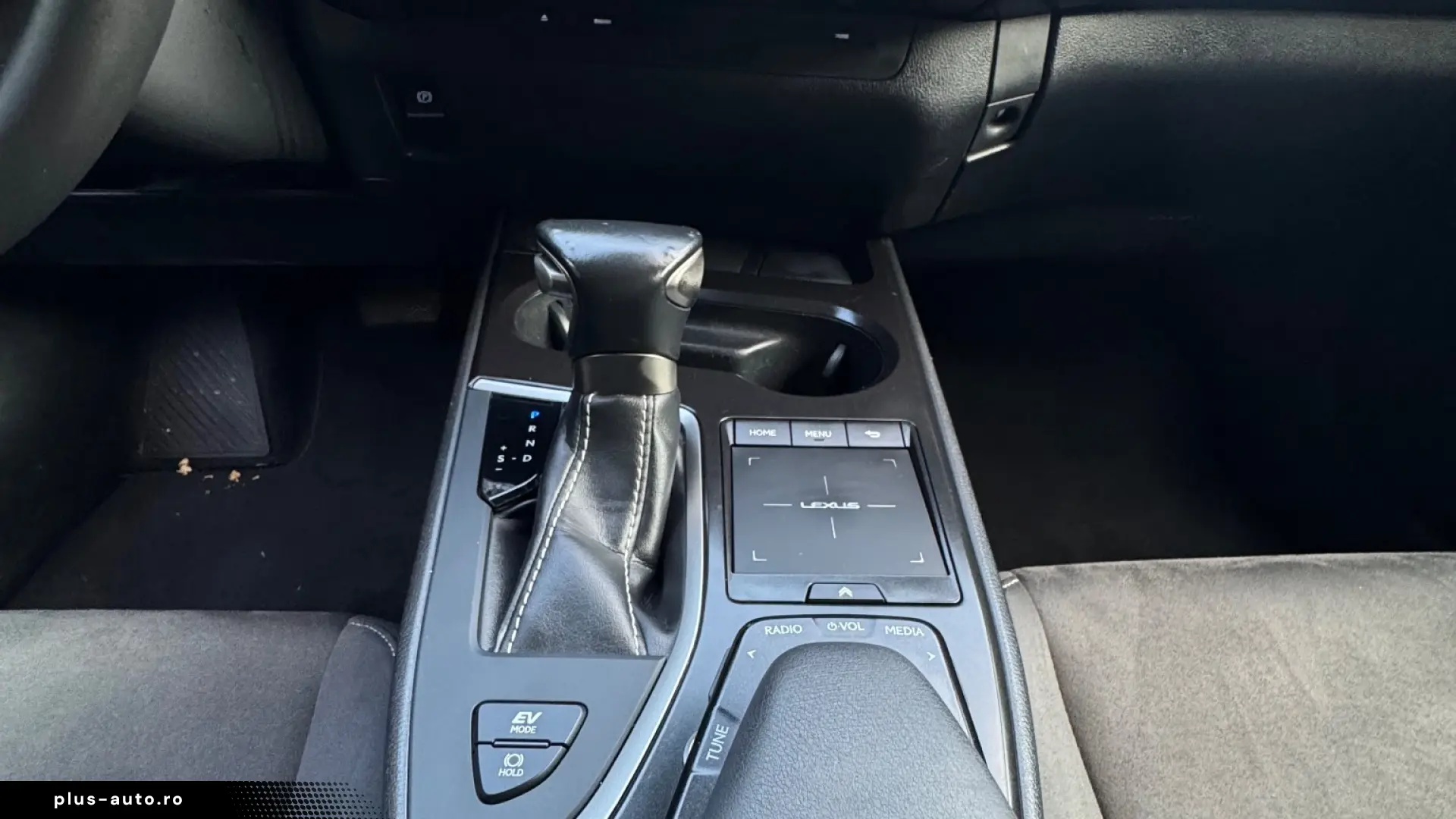 Lexus -Serie UX 250h -Premium-Grantie 2030- Revizii la zi