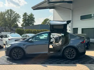 TESLA MODEL X PALLADIUM    HW 4   7 SEATER   RYZEN