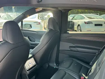 TESLA MODEL X PALLADIUM    HW 4   7 SEATER   RYZEN