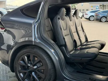 TESLA MODEL X PALLADIUM    HW 4   7 SEATER   RYZEN