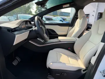 TESLA MODEL X PLAID   FULL SELF DRIVE HW 4   6SEAT