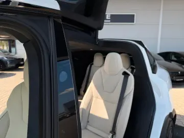 TESLA MODEL X PLAID   FULL SELF DRIVE HW 4   6SEAT
