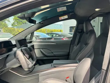TESLA MODEL X PALLADIUM    HARDWARE 4   MATRIX