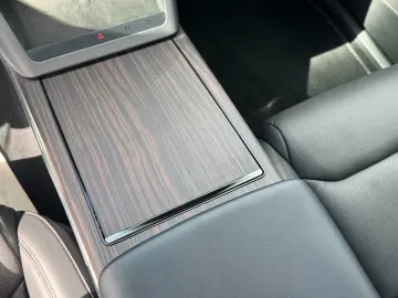 TESLA MODEL X PALLADIUM    HARDWARE 4   MATRIX