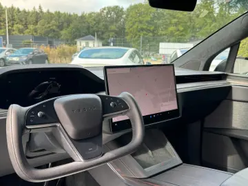 TESLA MODEL X PALLADIUM    HARDWARE 4   MATRIX