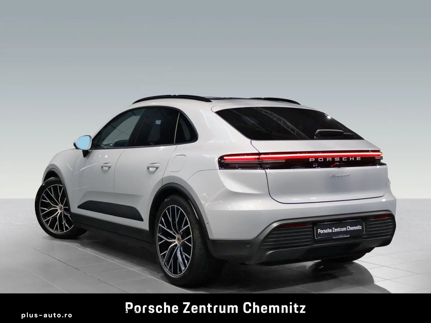 PORSCHE Macan 4 Electric Luft;Chrono;Beifahrerdisplay