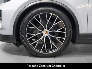 PORSCHE Macan 4 Electric Luft;Chrono;Beifahrerdisplay