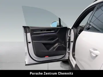 PORSCHE Macan 4 Electric Luft;Chrono;Beifahrerdisplay