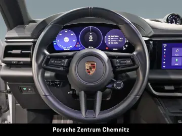 PORSCHE Macan 4 Electric Luft;Chrono;Beifahrerdisplay