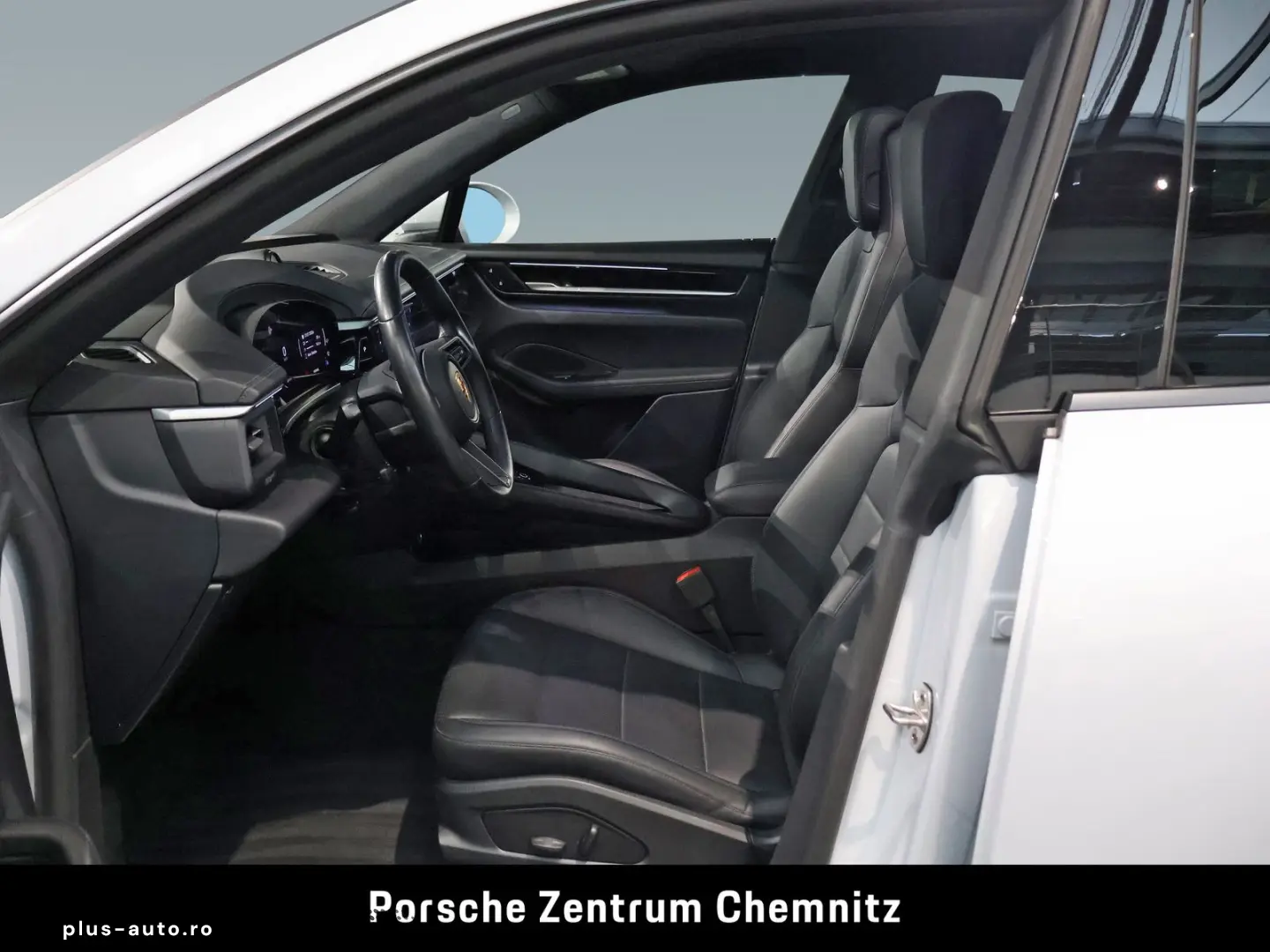 PORSCHE Macan 4 Electric Luft;Chrono;Beifahrerdisplay