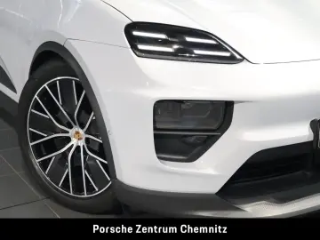 PORSCHE Macan 4 Electric Luft;Chrono;Beifahrerdisplay