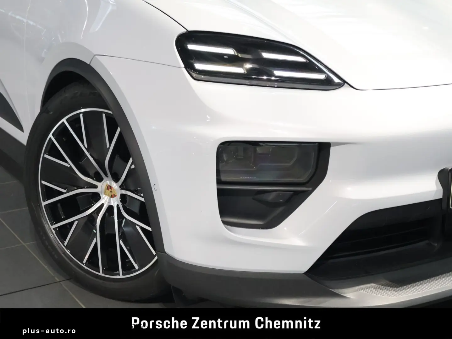 PORSCHE Macan 4 Electric Luft;Chrono;Beifahrerdisplay