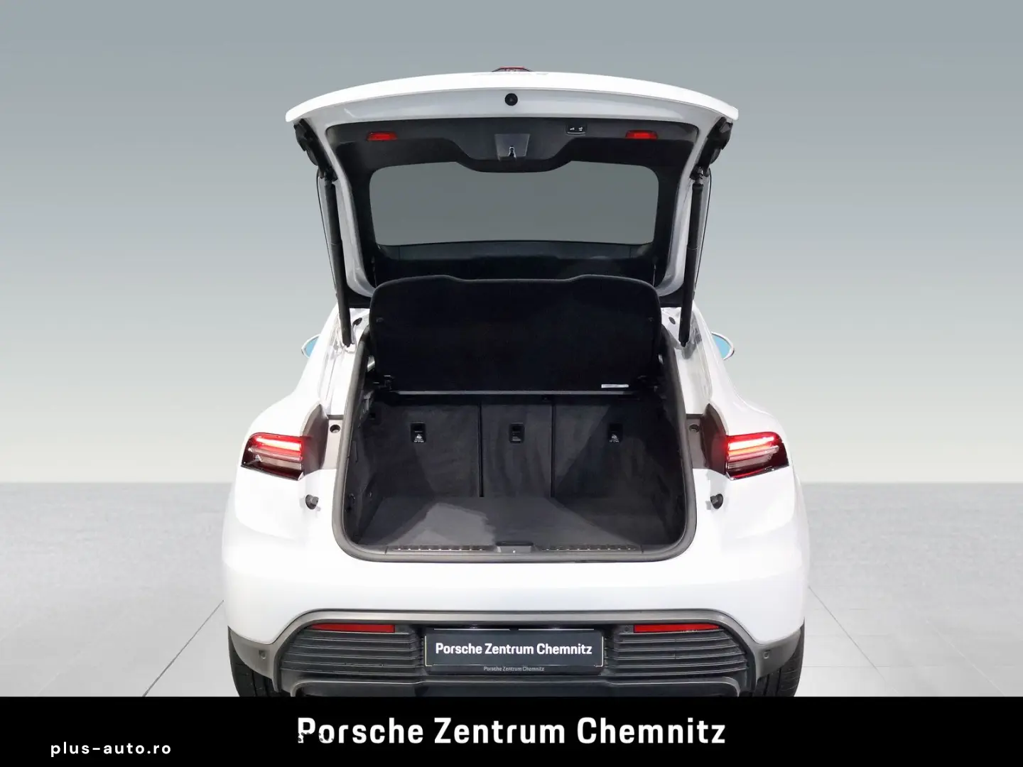 PORSCHE Macan 4 Electric Luft;Chrono;Beifahrerdisplay