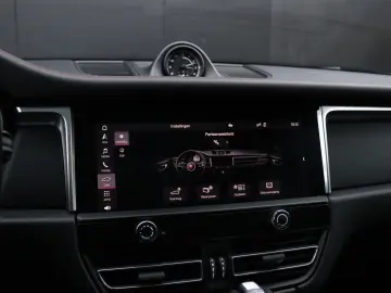 PORSCHE Macan 2.0 266 PK   NW MODEL   SPORTCHRONO   LEDE