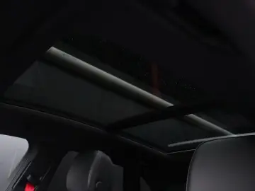 PORSCHE Macan 2.0 266 PK   NW MODEL   SPORTCHRONO   LEDE