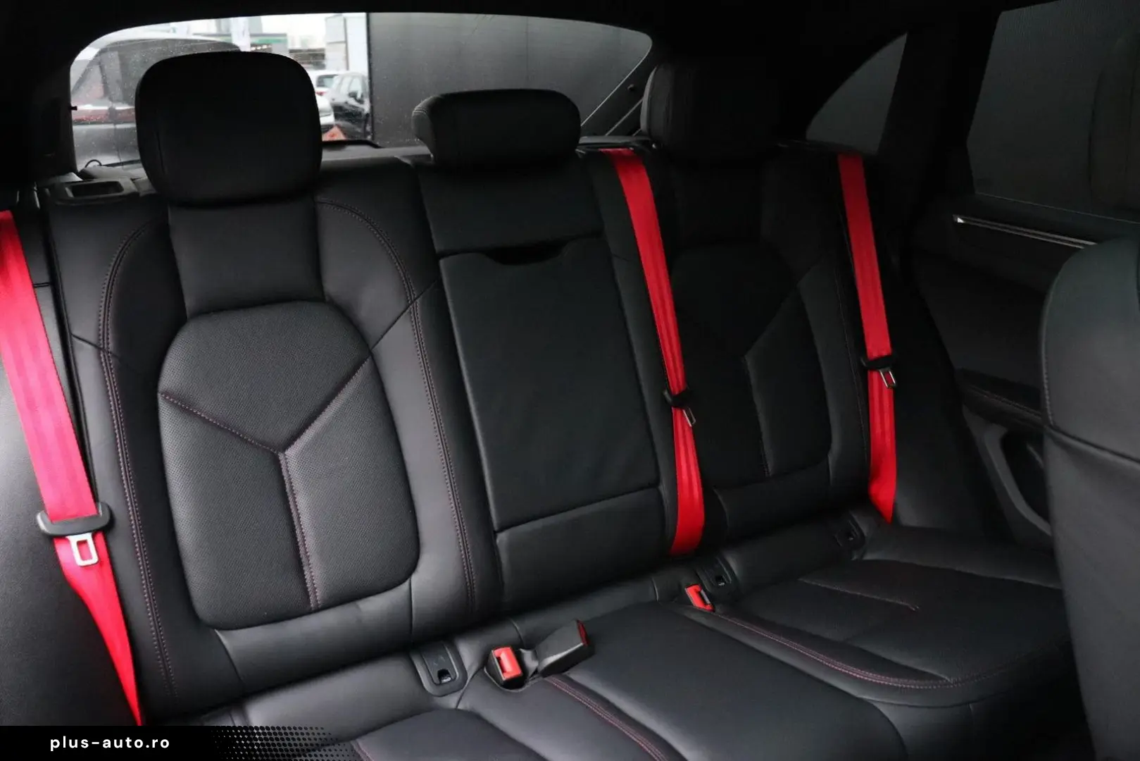 PORSCHE Macan 2.0 266 PK   NW MODEL   SPORTCHRONO   LEDE