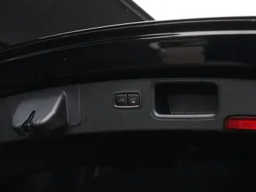 PORSCHE Macan 2.0 266 PK   NW MODEL   SPORTCHRONO   LEDE