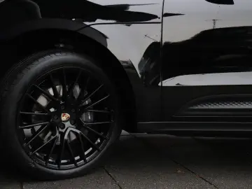 PORSCHE Macan 2.0 266 PK   NW MODEL   SPORTCHRONO   LEDE