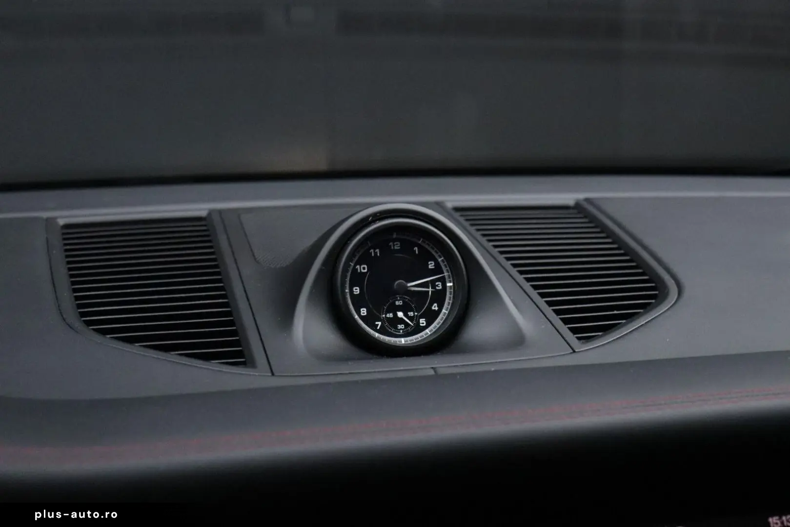 PORSCHE Macan 2.0 266 PK   NW MODEL   SPORTCHRONO   LEDE