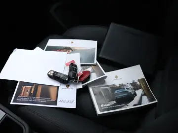 PORSCHE Macan 2.0 266 PK   NW MODEL   SPORTCHRONO   LEDE