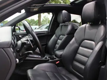 PORSCHE Macan 2.0 T   Trekhaak   Panoramadak   Camera
