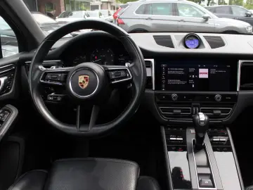 PORSCHE Macan 2.0 T   Trekhaak   Panoramadak   Camera