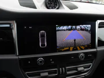 PORSCHE Macan 2.0 T   Trekhaak   Panoramadak   Camera