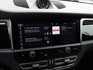PORSCHE Macan 2.0 T   Trekhaak   Panoramadak   Camera