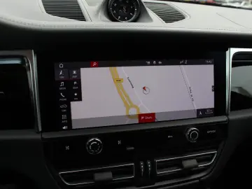 PORSCHE Macan 2.0 T   Trekhaak   Panoramadak   Camera