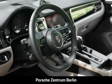 PORSCHE Macan Abstandstempomat Luftfederung PASM LED