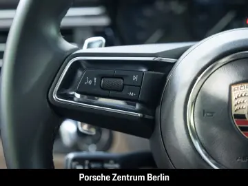 PORSCHE Macan Abstandstempomat Luftfederung PASM LED